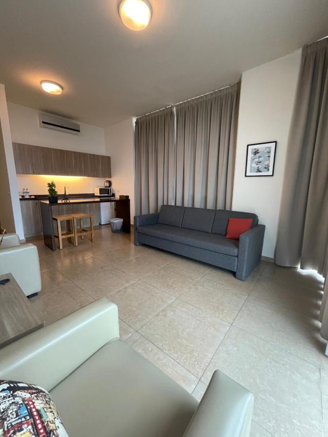 Byblostar Hotel Luaran gambar