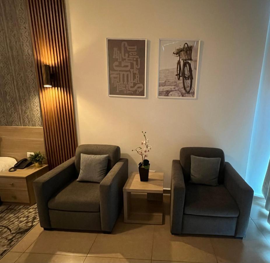 Byblostar Hotel Luaran gambar