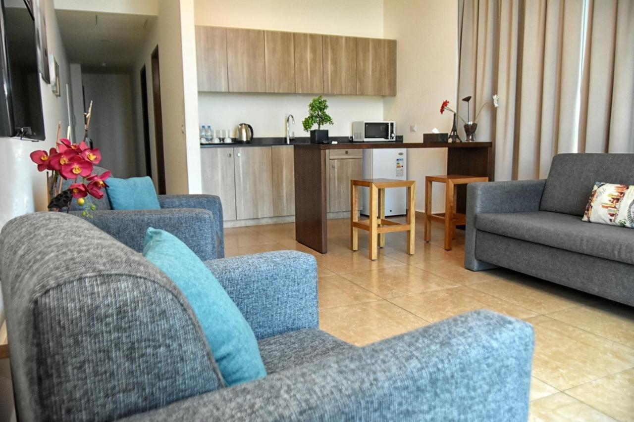 Byblostar Hotel Luaran gambar