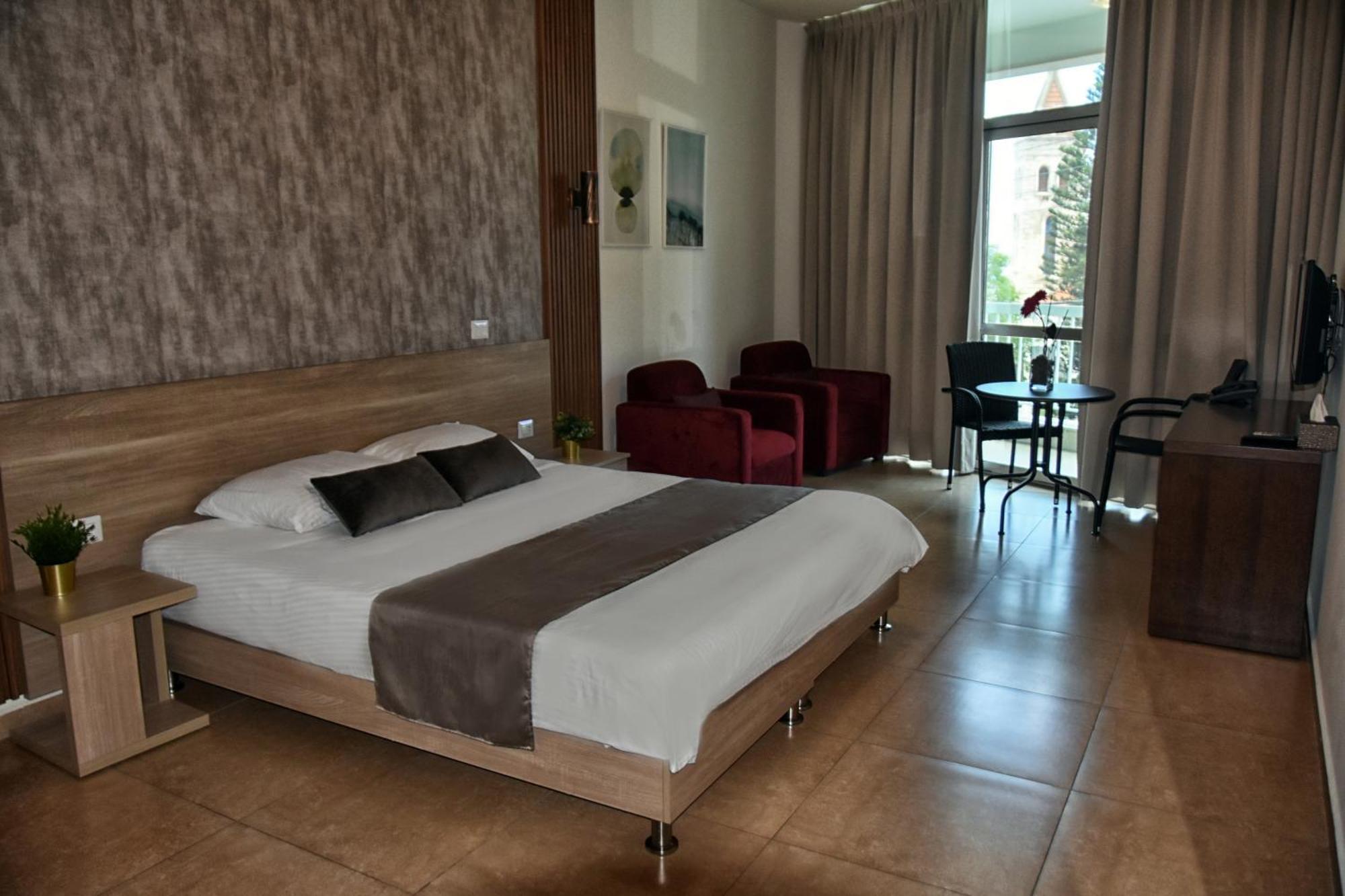 Byblostar Hotel Luaran gambar