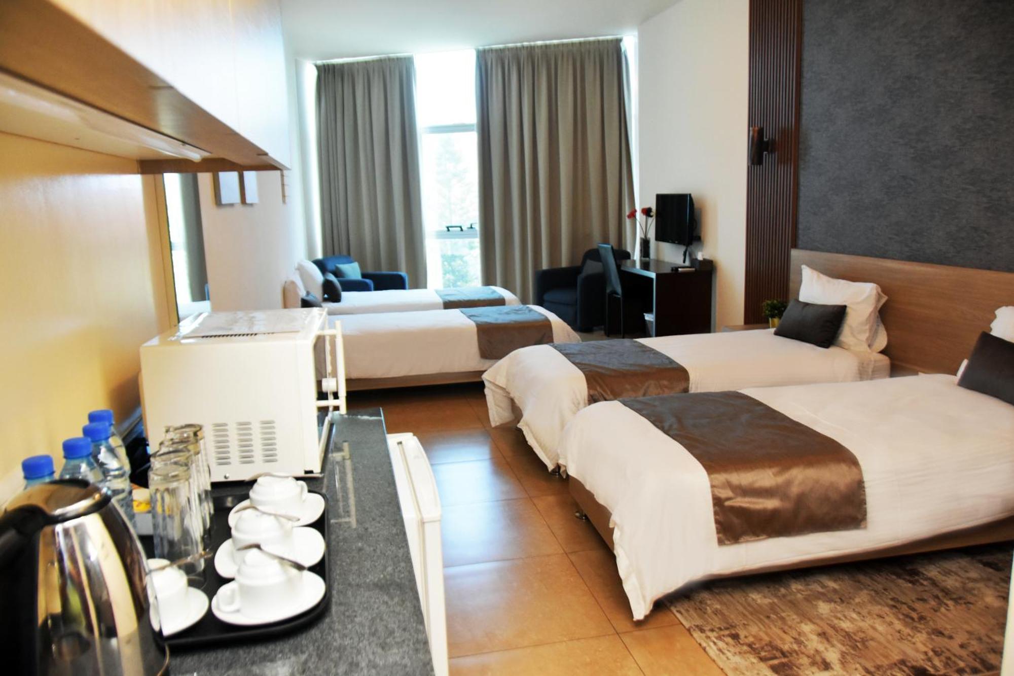 Byblostar Hotel Luaran gambar