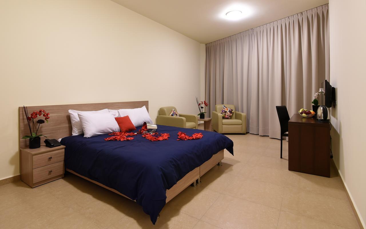 Byblostar Hotel Luaran gambar